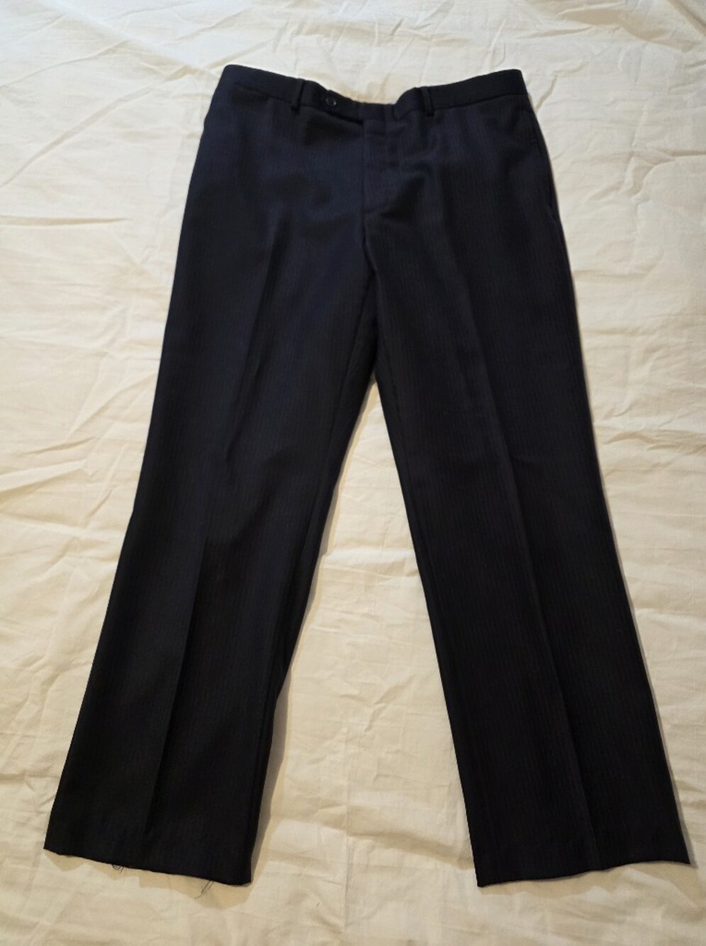 Tommy Hilfiger Men's Navy Blue Pinstripe Suit 42R Pants Are 36/34 - Picture 6 of 9